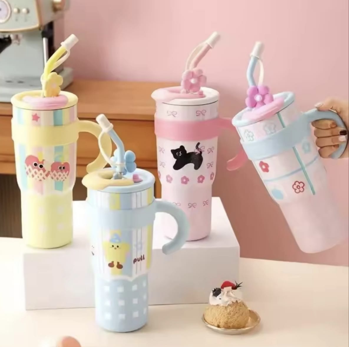 1200ml Cute Floral Insulated Tumbler – Large Capacity Travel Mug with Straw & Handle