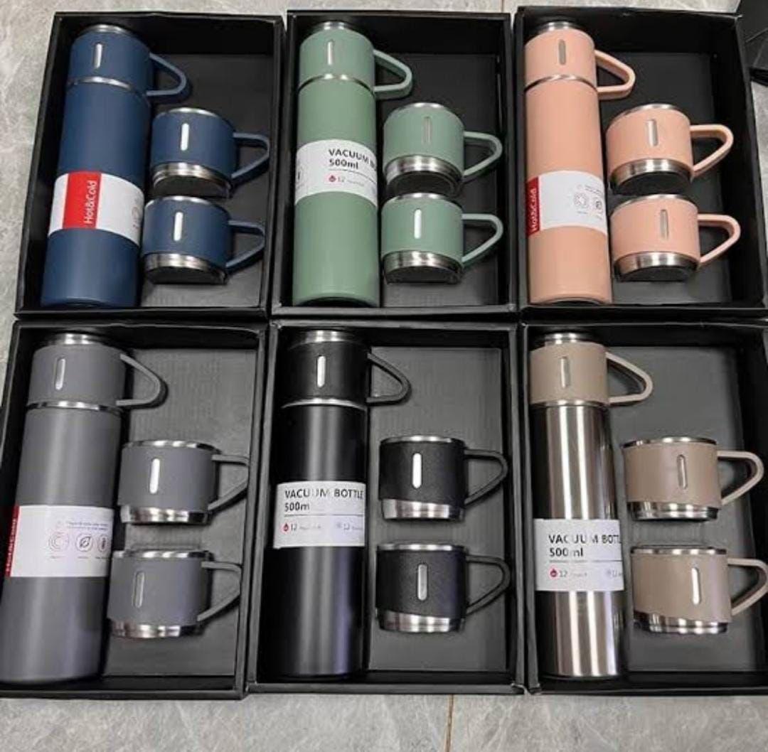 Premium Stainless Steel Vacuum Flask Set - 500ml Bottle with 3 Cups