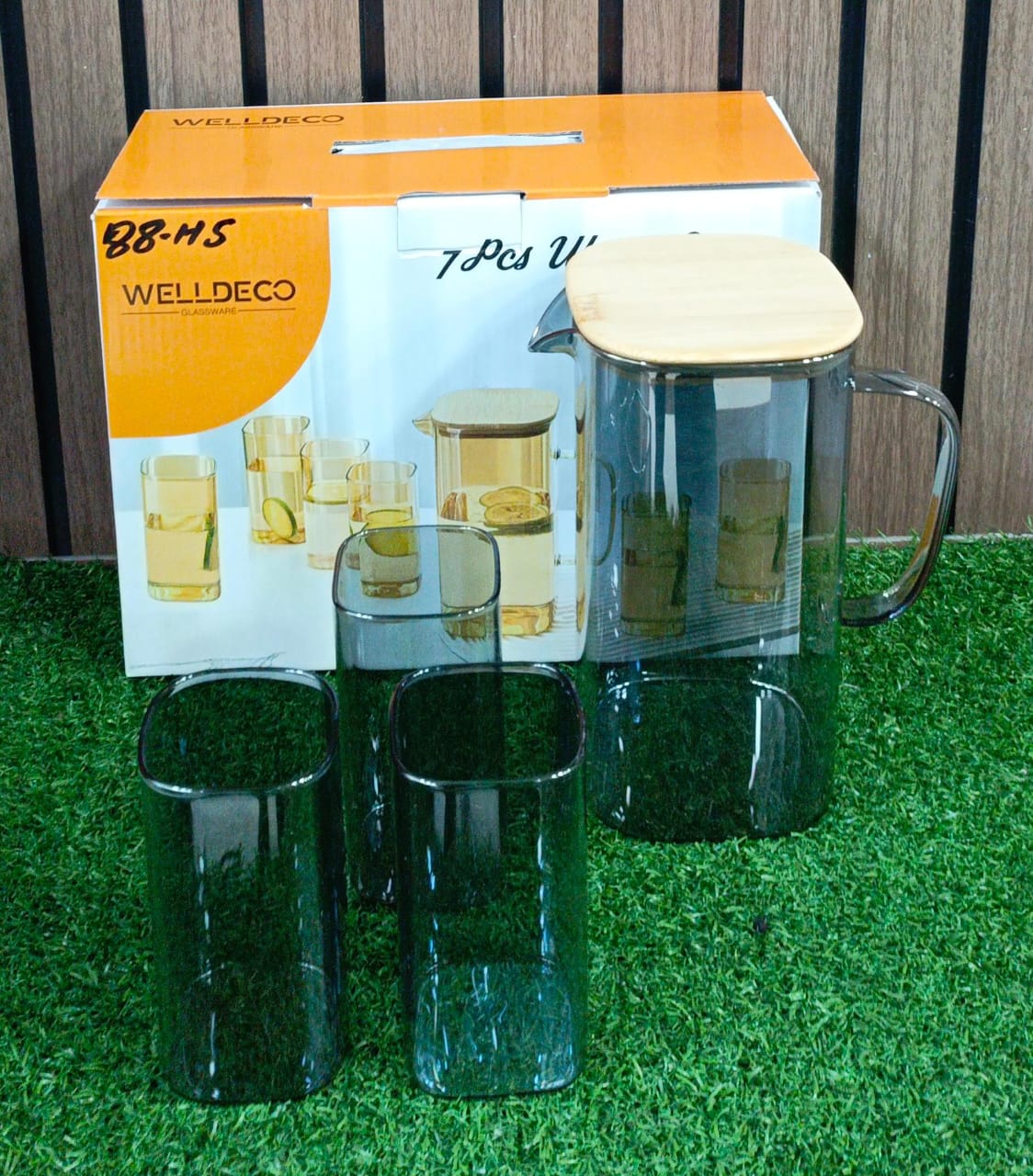 BOROSILICATE GLASS HIGH QUALITY MATERIAL  6PCS GLASS / 1PCS BAMBOO WOODEN CAP OF JUG  CAPACITY = 1800ml jug / 320ml glass