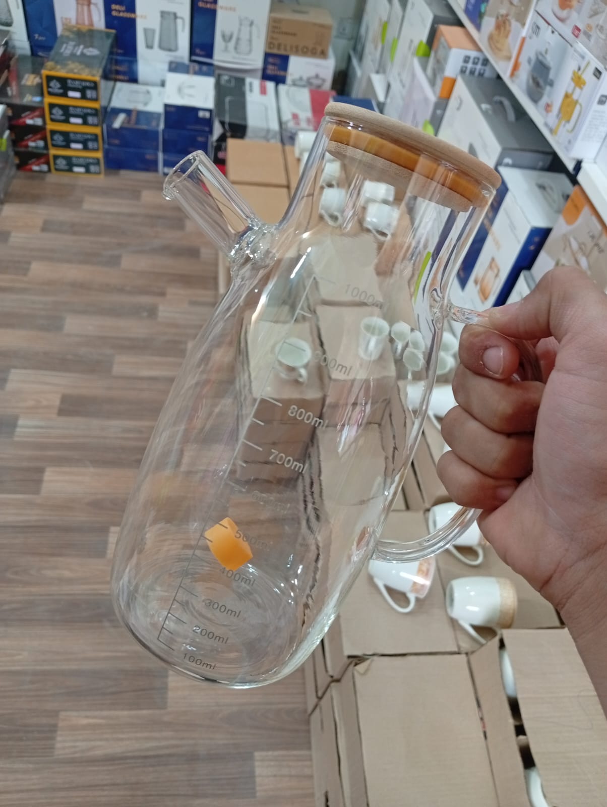 OIL GLASS JUG AIR TIGHT WOODEN LID 1000 CAPACITY BROSLICATE GLASS MATERIAL